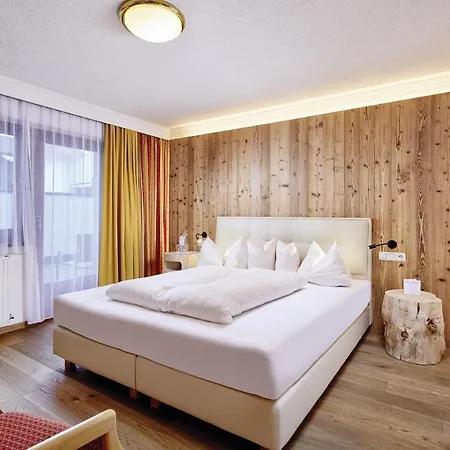 Alpine Goies Superior (adults Only)